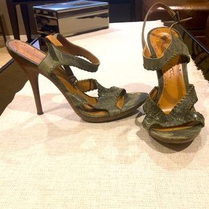 Jessica Bennett green leather heels size 9.5